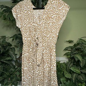 Beige & White Short Sleeve Tie Front Romper Playsuit